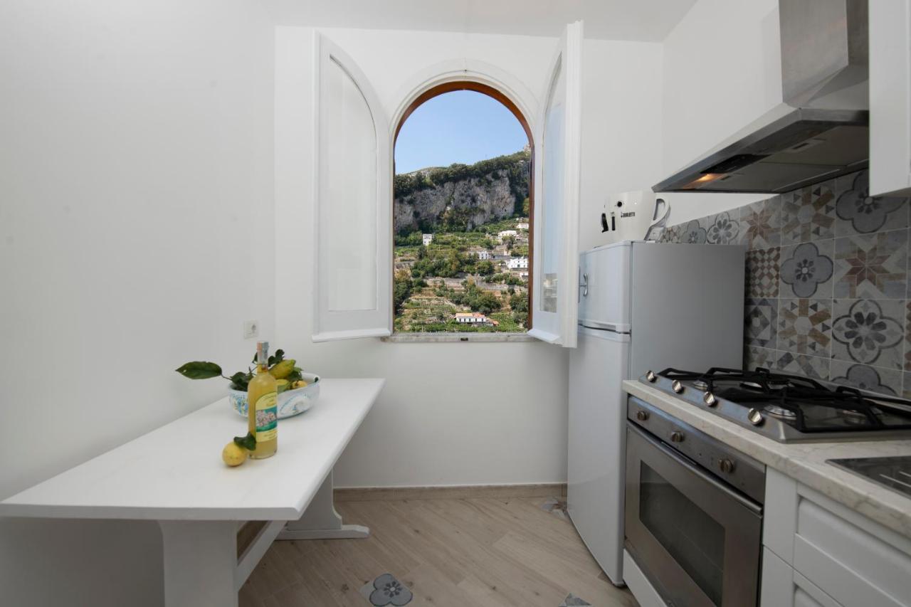 شقة Amalfi Venere House -Balcony & Seaview المظهر الخارجي الصورة